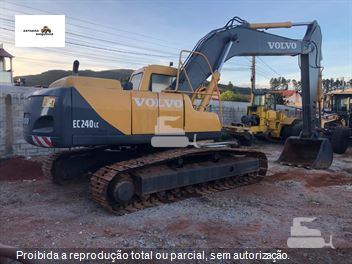 Escavadeira Volvo EC240BLC