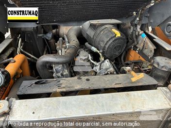 Mini-Carregadeira Case SV300