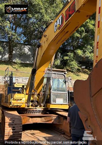 Escavadeira Caterpillar 336
