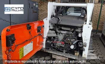Mini-Carregadeira Bobcat S530