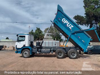 Caminhão Scania P-124 CB 360 6x4 NZ 2p (diesel)