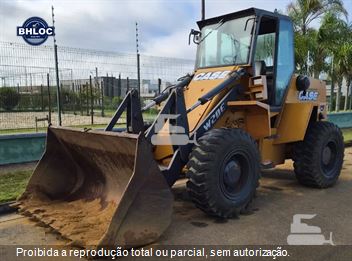 Pá Carregadeira Case W20E
