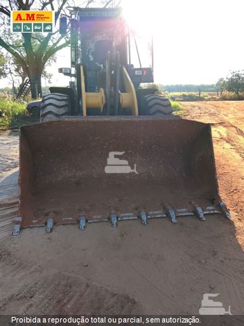 Pá Carregadeira New Holland W130 B