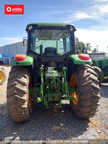 Trator Agrícola John Deere 6100J