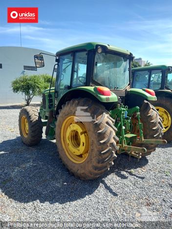 Trator Agrícola John Deere 6100J