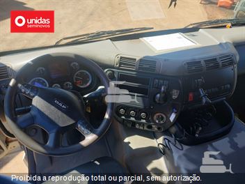 Caminhão DAF CF 85 FT 360 4x2 (Diesel)(E5)