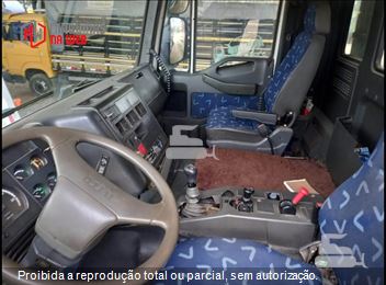 Caminhão Iveco Trakker 420 6x4 2p (diesel)