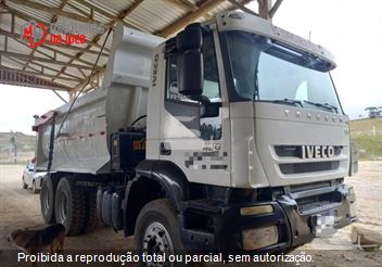 Caminhão Iveco Trakker 420 6x4 2p (diesel)