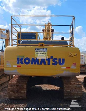 Escavadeira Komatsu PC210