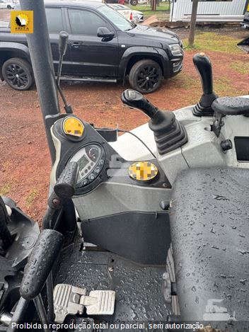 Mini-Escavadeira Bobcat E35