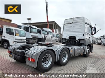 Caminhão Mercedes-Benz Axor 2644 S/LS 6x4 2p (Diesel) (E5)