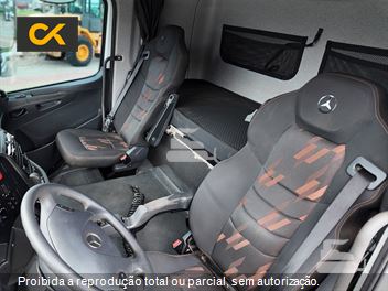 Caminhão Mercedes-Benz Axor 2644 S/LS 6x4 2p (Diesel) (E5)