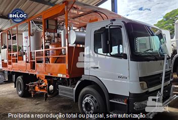 Caminhão Mercedes-Benz Atego 1725 2p (diesel)