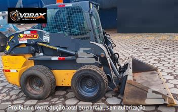 Mini-Carregadeira New Holland L320