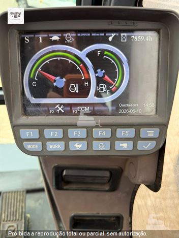 Escavadeira XCMG XE215BR