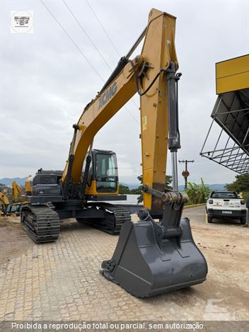 Escavadeira XCMG XE215BR