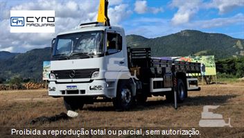 Caminhão Mercedes-Benz Atego 1518 2p (diesel)