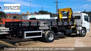Caminhão Mercedes-Benz Atego 1518 2p (diesel)