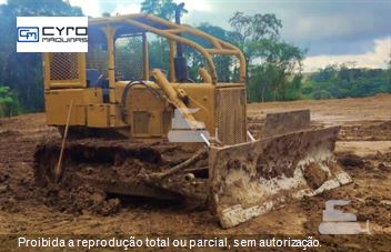 Trator de Esteira Massey Ferguson MF400