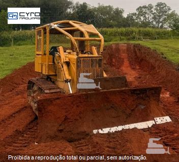 Trator de Esteira Massey Ferguson MF400