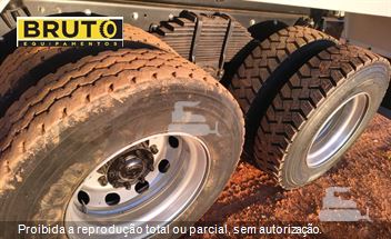 Caminhão Volkswagen 26-220 6x4 3-Eixos 2p (diesel)