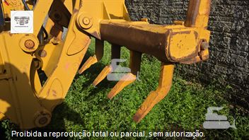 Motoniveladora Caterpillar 140K