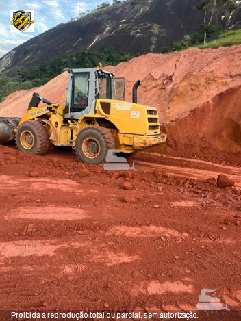 Pá Carregadeira New Holland W130