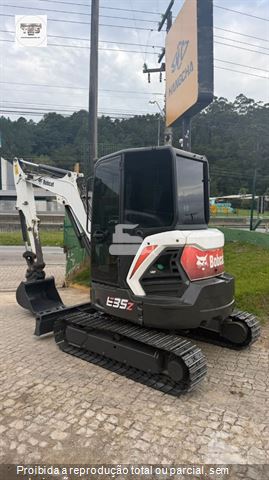 Mini-Escavadeira Bobcat E35z