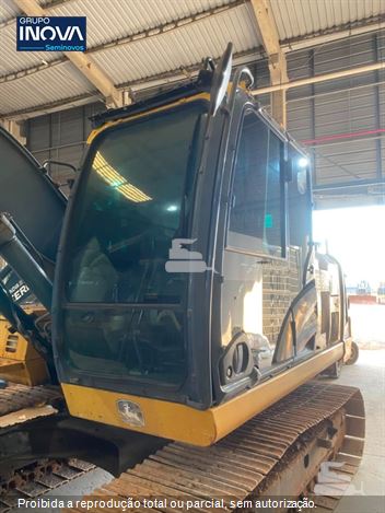 Escavadeira John Deere 130G