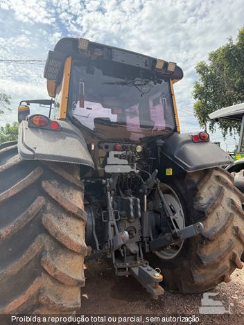 Trator Agrícola Valtra BH210i