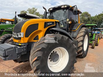 Trator Agrícola Valtra BH210i