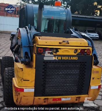 Mini-Carregadeira New Holland L320