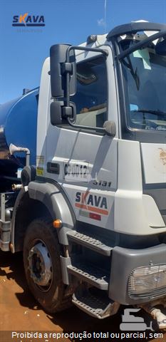 Caminhão Mercedes-Benz Axor 3131 6x4 2p (diesel)(E5)