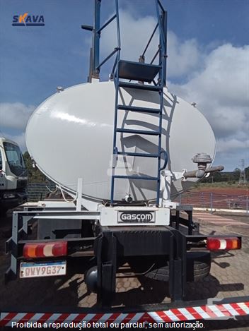 Caminhão Mercedes-Benz Axor 3131 6x4 2p (diesel)(E5)
