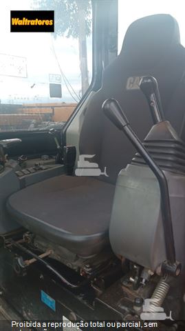 Mini-Escavadeira Caterpillar 307E