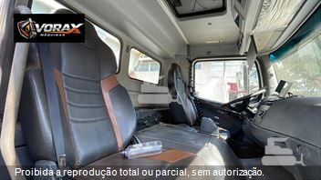 Caminhão Mercedes-Benz Axor 3131 6x4 2p (diesel)(E5)