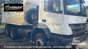 Caminhão Mercedes-Benz Axor 3131 6x4 2p (diesel)(E5)