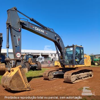 Escavadeira John Deere 200G