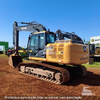 Escavadeira John Deere 200G