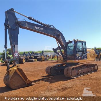 Escavadeira John Deere 200G