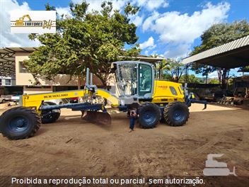 Motoniveladora New Holland RG140B