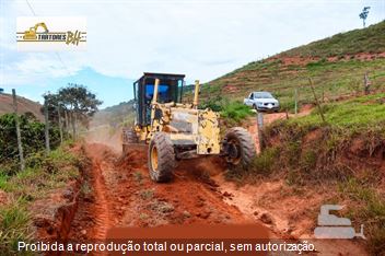 Motoniveladora New Holland RG170B