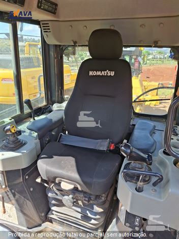 Trator de Esteira Komatsu D61-EX