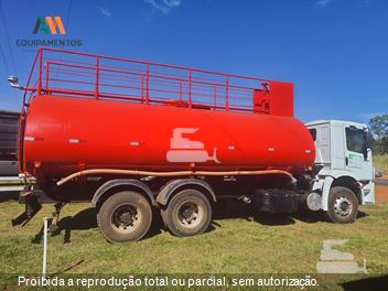Caminhão Volkswagen 31-320 E Constellation 6x4 3-Eixos 2p (Diesel)