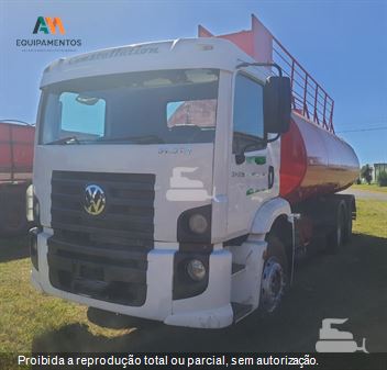 Caminhão Volkswagen 31-320 E Constellation 6x4 3-Eixos 2p (Diesel)