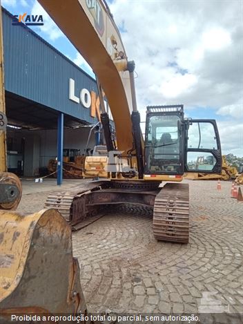 Escavadeira Caterpillar 336