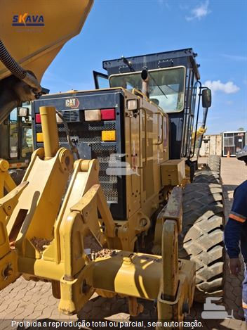 Motoniveladora Caterpillar 140K