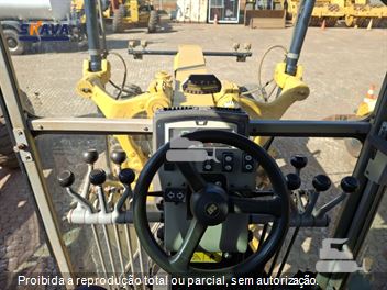 Motoniveladora Caterpillar 140K