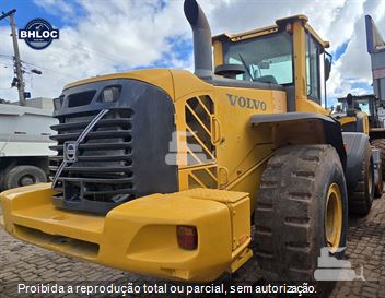 Pá Carregadeira Volvo L110F