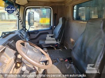Caminhão Volkswagen 31-330 E Constellation 6x4 2p (Diesel)(E5)